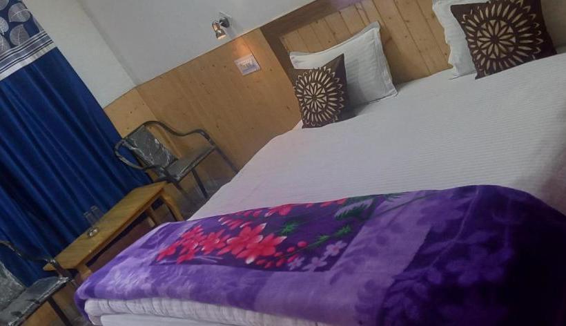 בית מלון כפרי Kailash View