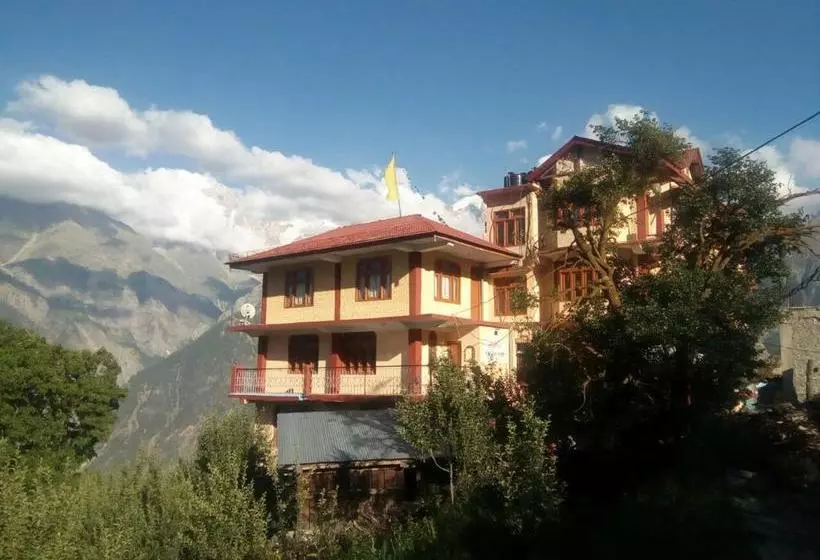 هتل Kailash View