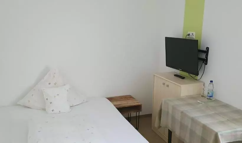 Landgasthof/hotel Hirsch Im Grünen