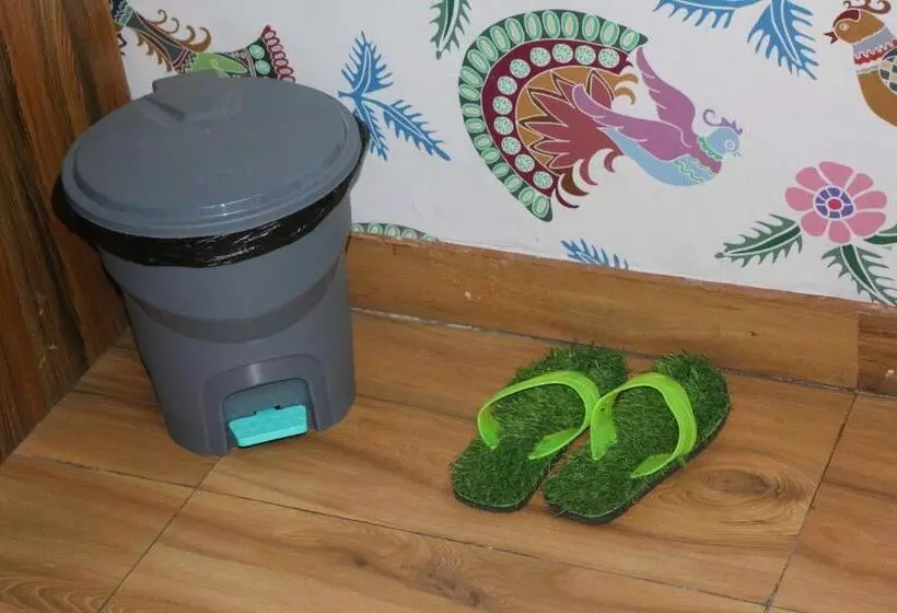 ホテル Manikaran View