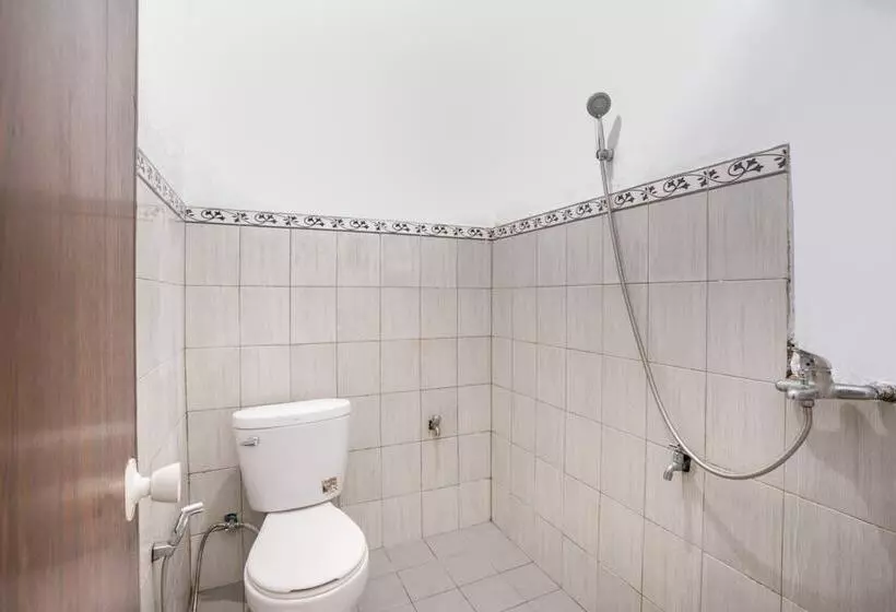 Hotelli Oyo 2961 Artana Bed & Breakfast