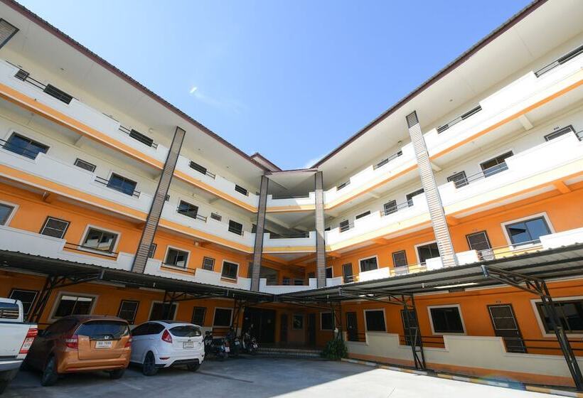 Hotel Oyo 440 Season 5 Residence