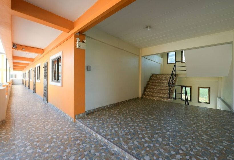 Hotel Oyo 440 Season 5 Residence