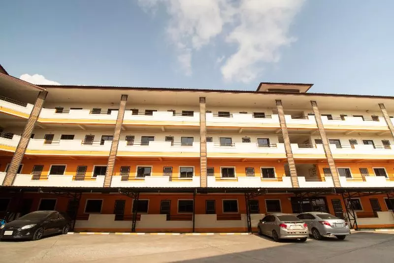 Hotelli Oyo 440 Season 5 Residence