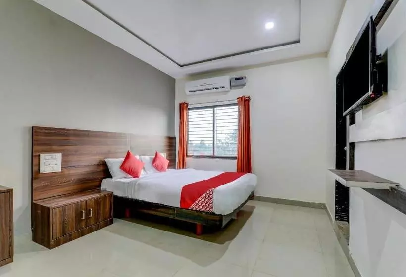 Hotelli Oyo 66673 Koudal  Boarding And Lodging