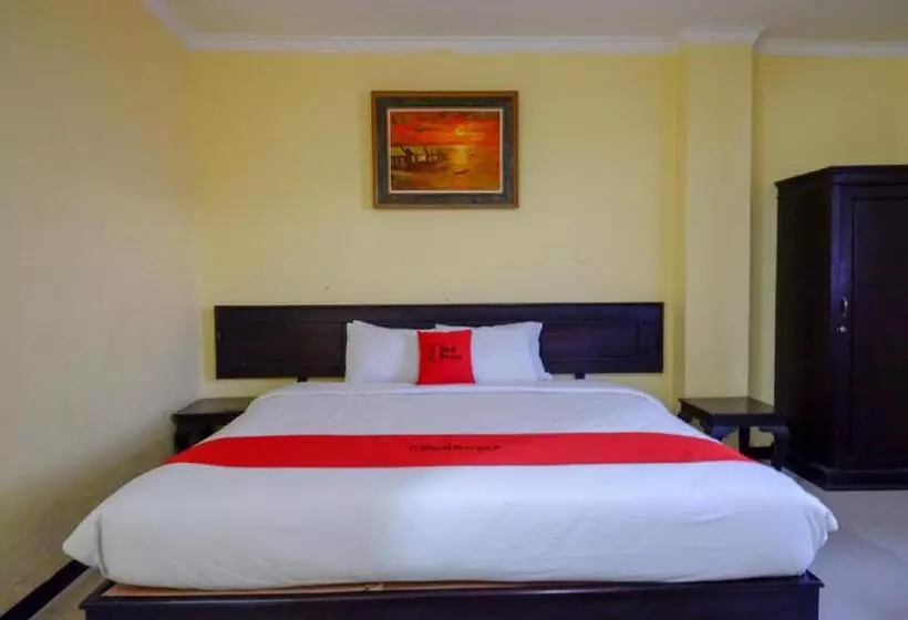 Hotelli Reddoorz Near Citraland Waterpark Kendari