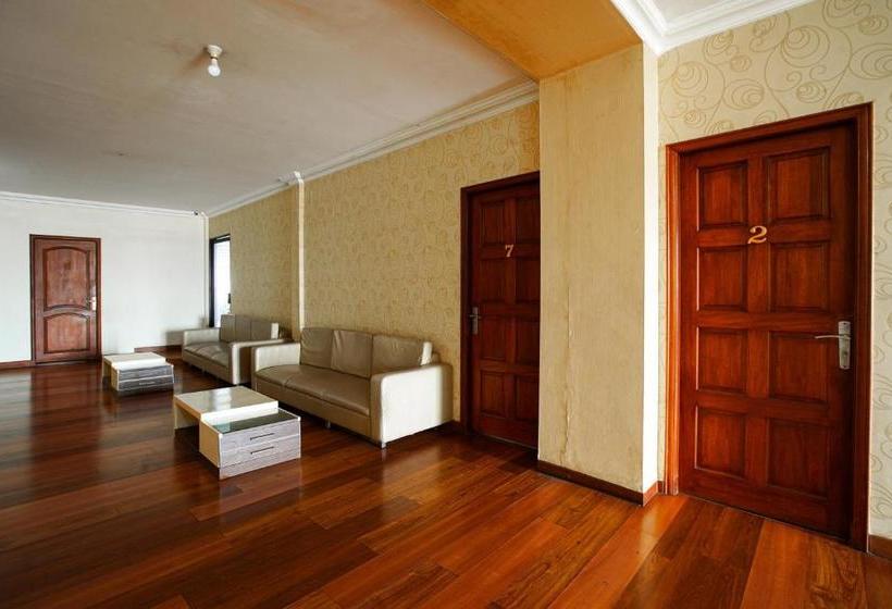 בית מלון כפרי Reddoorz Near Palembang Trade Center 3