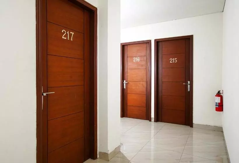 Hotelli Reddoorz Near Palembang Trade Center 3