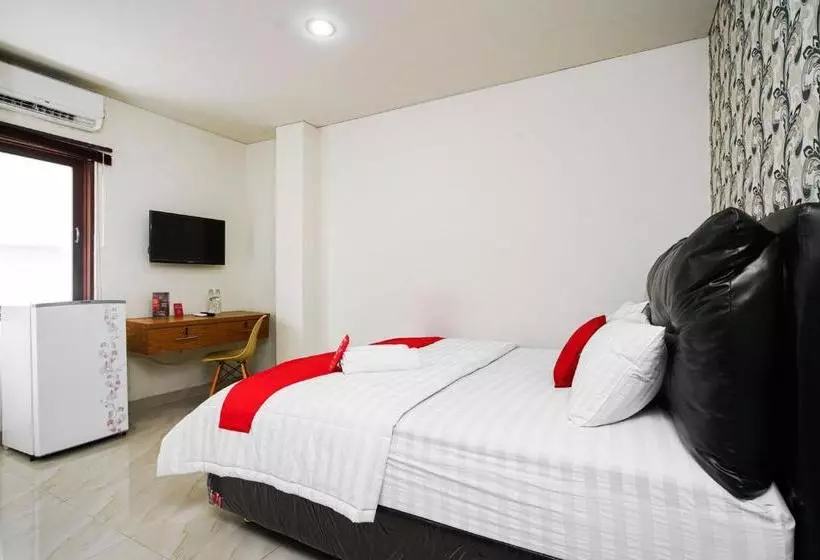 Hotelli Reddoorz Near Palembang Trade Center 3