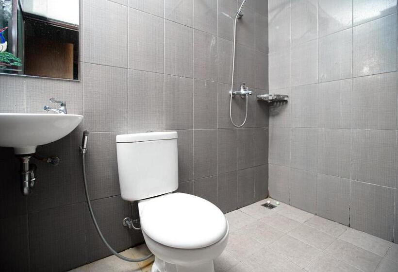 בית מלון כפרי Reddoorz Near Palembang Trade Center 3