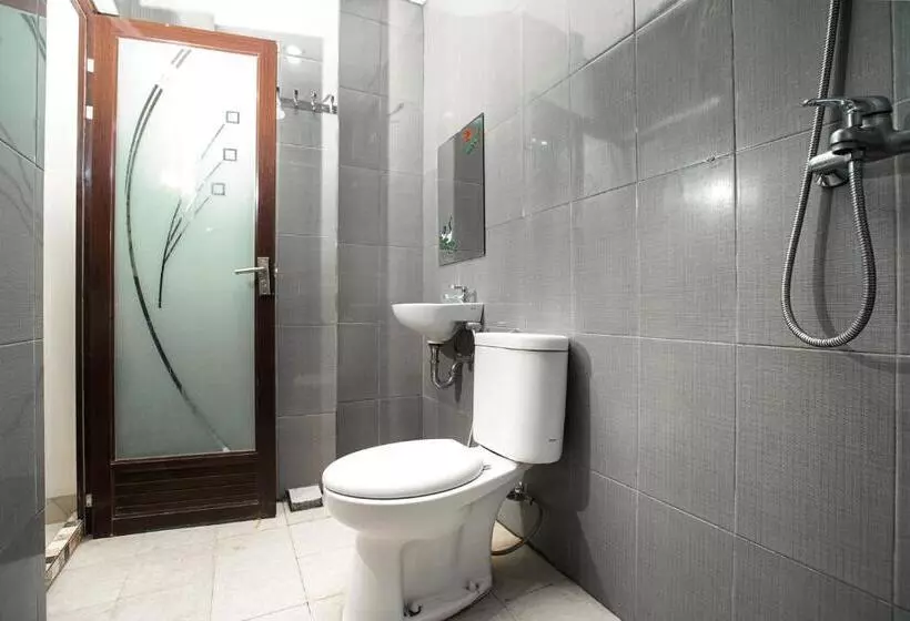 Hotelli Reddoorz Near Palembang Trade Center 3