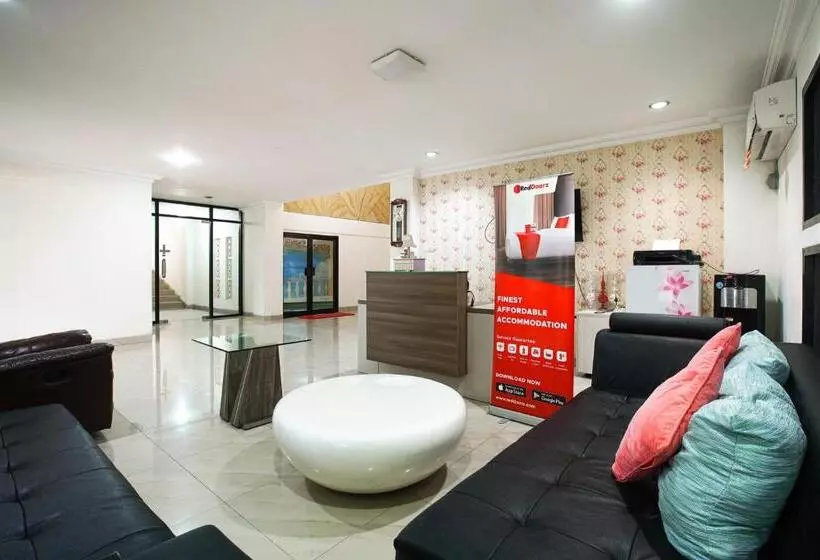 Hotelli Reddoorz Near Palembang Trade Center 3