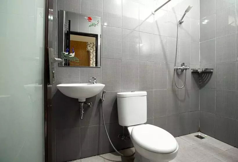 Hotelli Reddoorz Near Palembang Trade Center 3