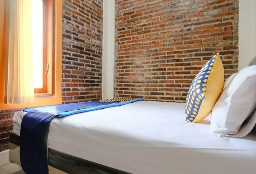 Hotelli Spot On 2375 Agbil Homestay