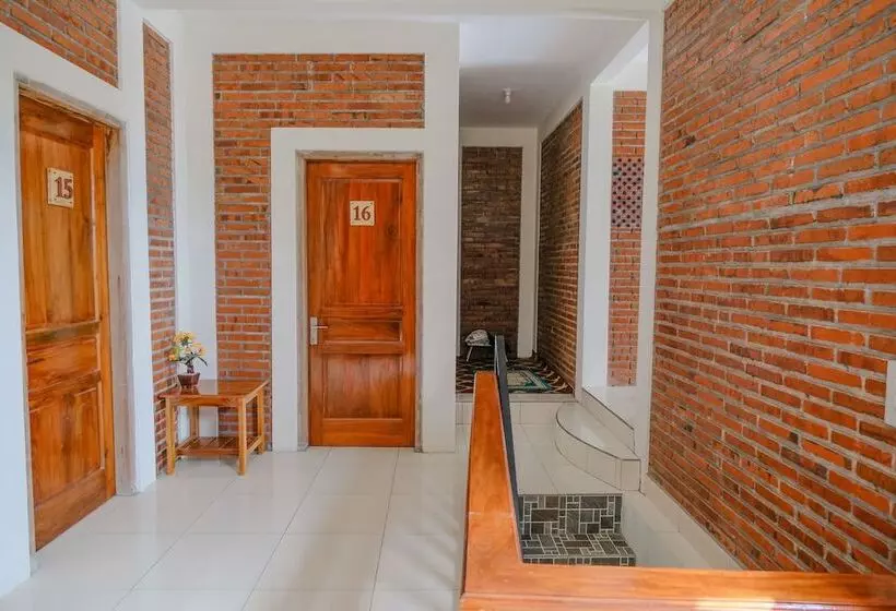 Hotelli Spot On 2375 Agbil Homestay