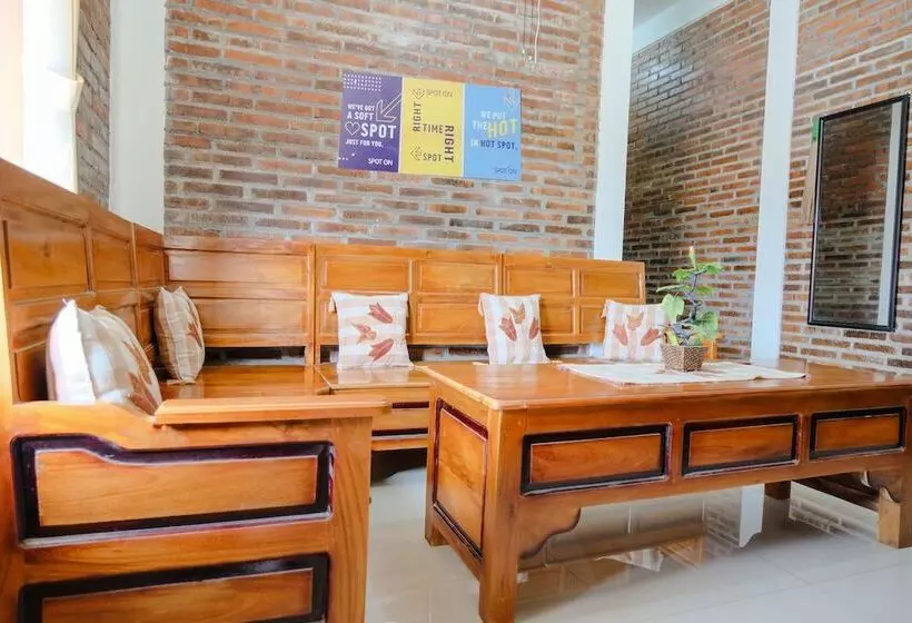 Hotelli Spot On 2375 Agbil Homestay