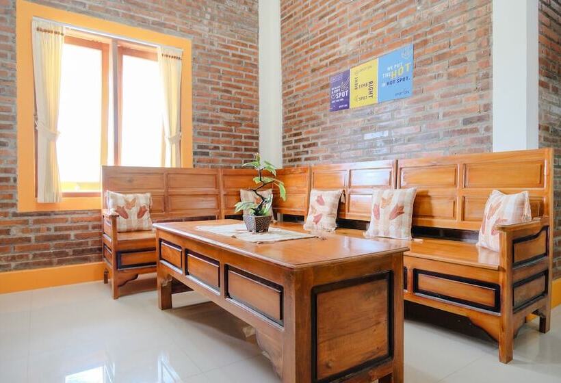 فندق Spot On 2375 Agbil Homestay