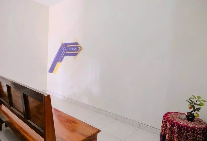 Hotelli Spot On 2375 Agbil Homestay