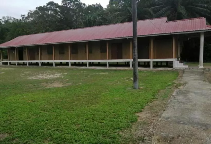 Hotelli Spot On 90014 Otternest Gunung Pulai 2   Hostel