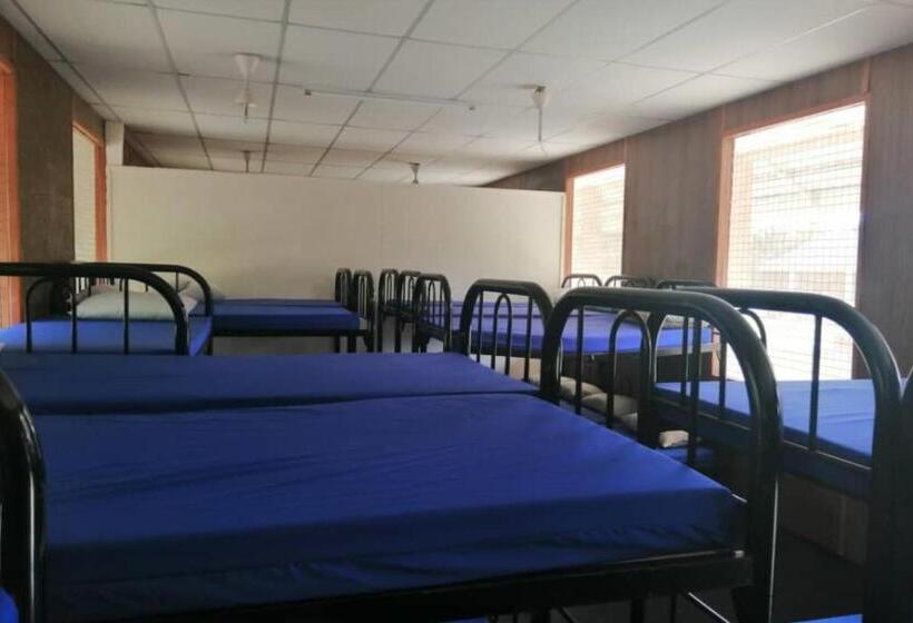 Hotel Spot On 90014 Otternest Gunung Pulai 2   Hostel