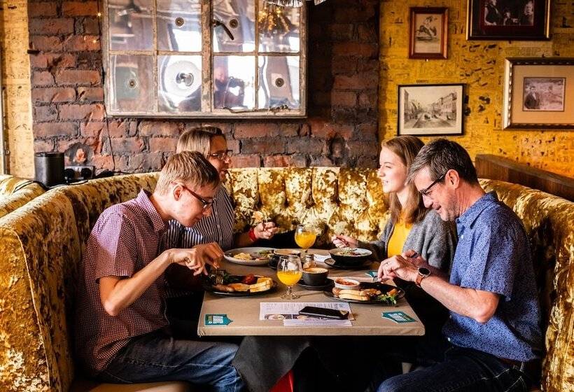 Пансион Cardiff Arms Bistro &