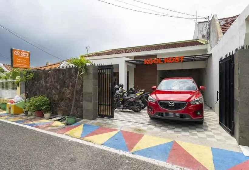 ペンション Koolkost Near Rsal Surabaya   Minimun Stay 3 Nights