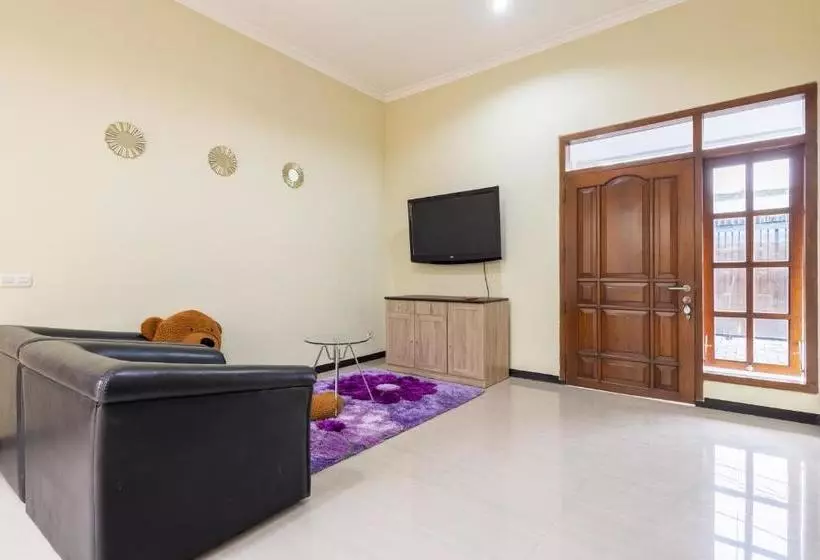 ペンション Koolkost Near Rsal Surabaya   Minimun Stay 3 Nights