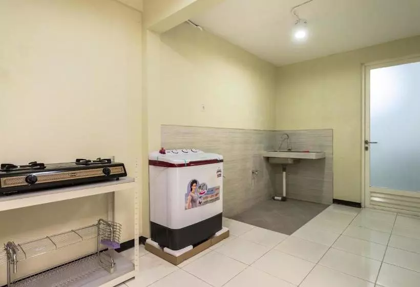 ペンション Koolkost Near Rsal Surabaya   Minimun Stay 3 Nights