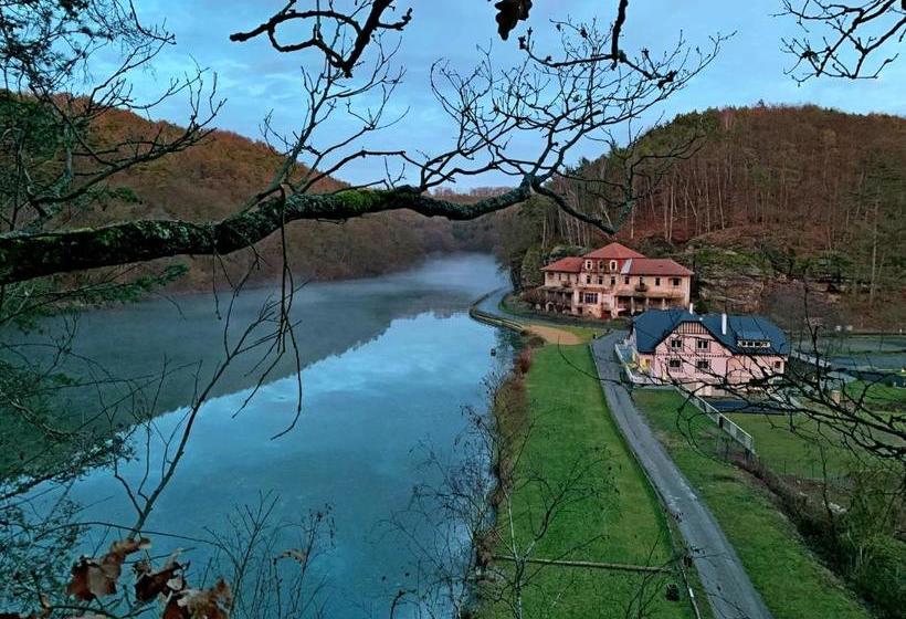 פנסיון Penzion A Kemp Harasov