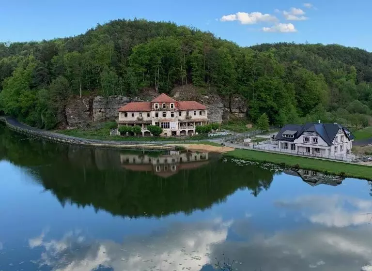 پانسیون Penzion A Kemp Harasov