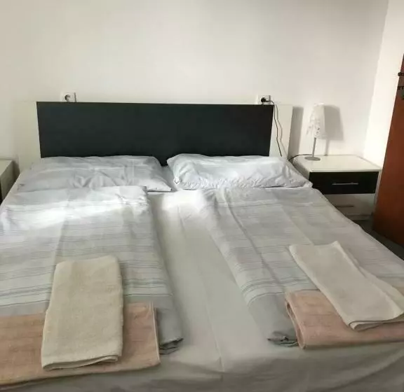 ペンション Penzion Aniko Diakovce šaľa