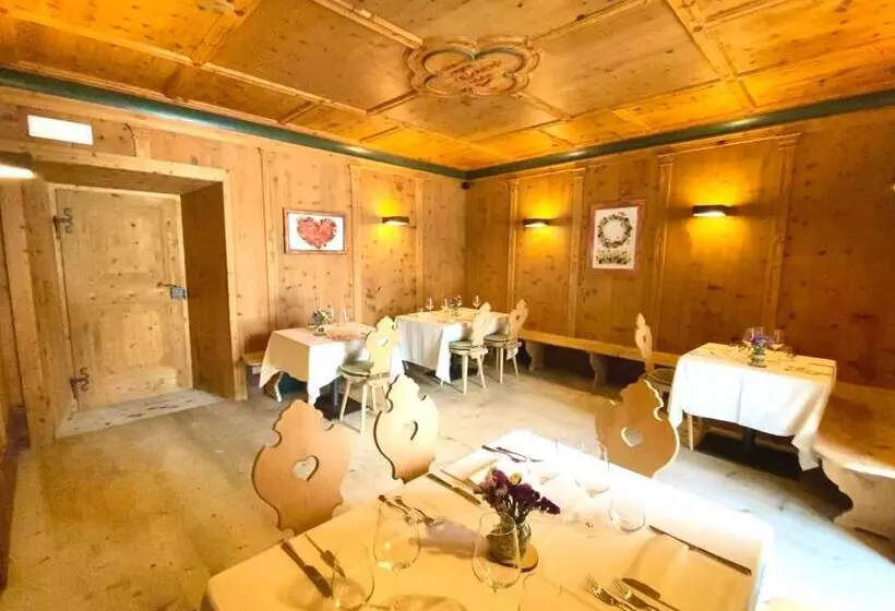 ユースホステル Ristorante Rifugio Ospitale