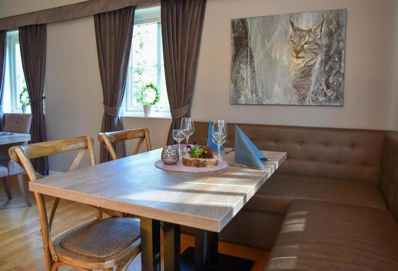 Big River Camp Hotel & Spa