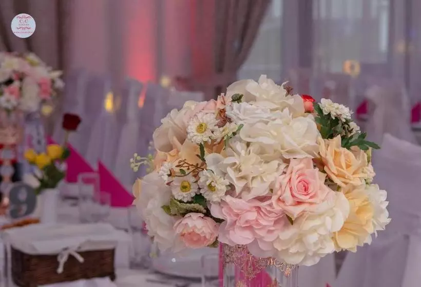 Hotelli Cora Bistrita