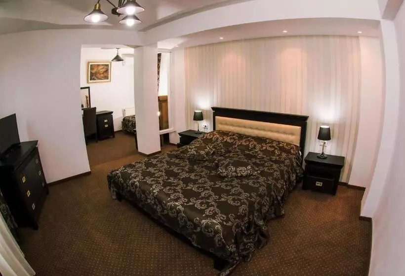 Hotelli Cora Bistrita