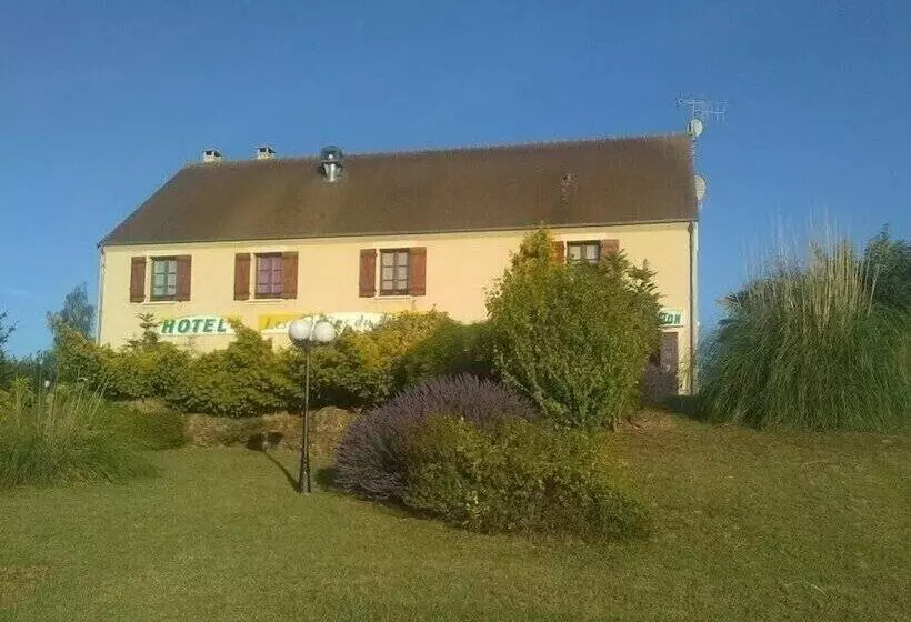 Hotelli Logis Hôtel Les Confins Du Perche