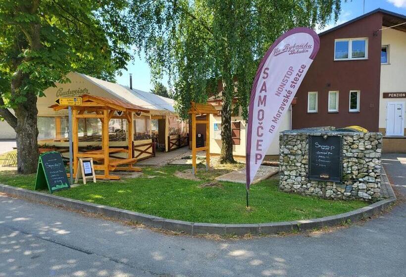 酒店 Na Rybníčku Bohutín