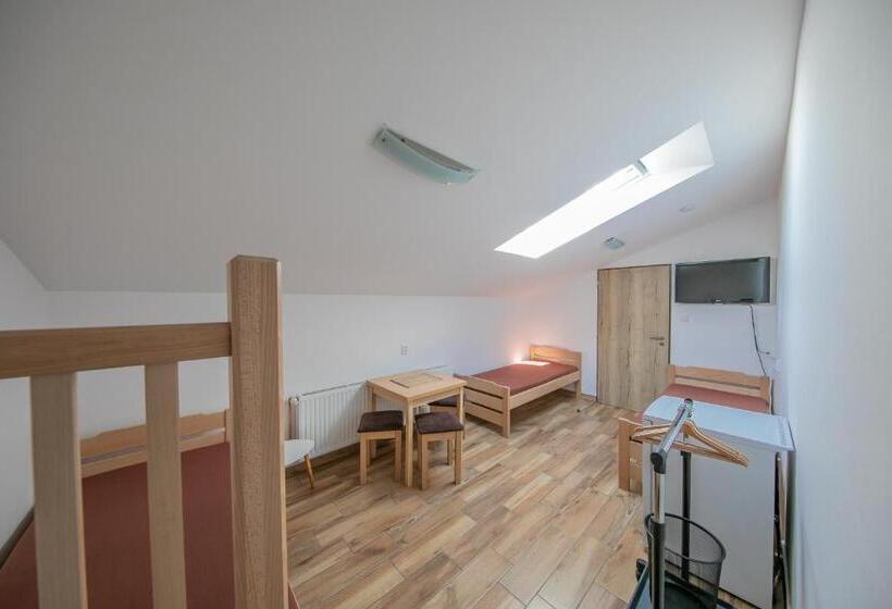 酒店 Na Rybníčku Bohutín