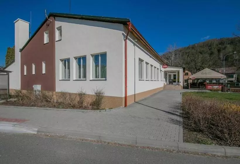 ホテル Na Rybníčku Bohutín