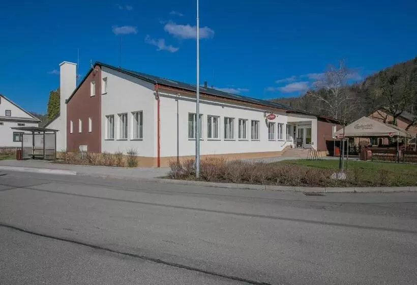 ホテル Na Rybníčku Bohutín