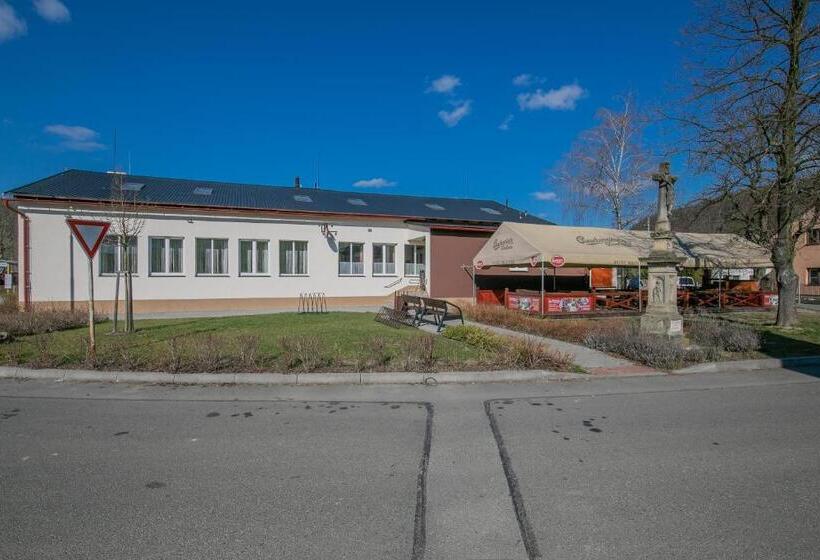 酒店 Na Rybníčku Bohutín