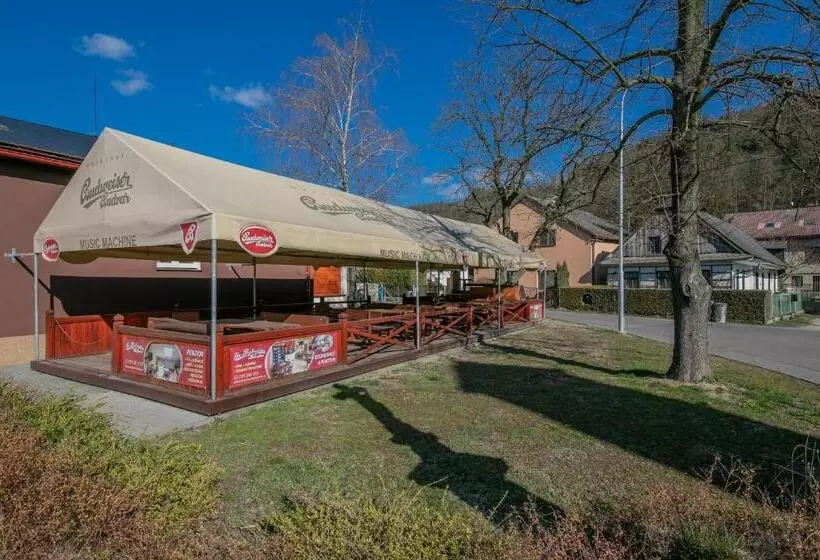 ホテル Na Rybníčku Bohutín