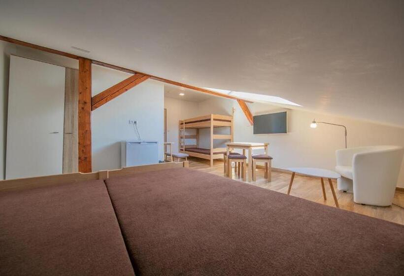 酒店 Na Rybníčku Bohutín