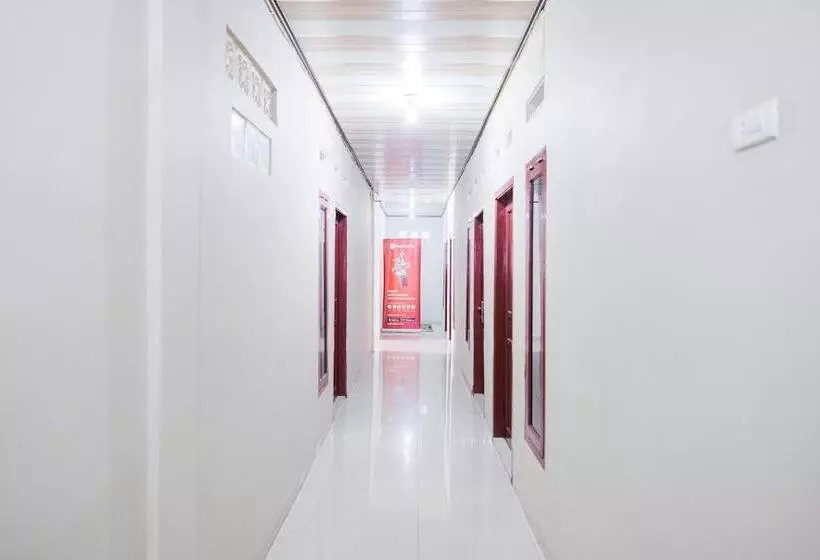 Hotelli Reddoorz Near Jalan Perintis Kemerdekaan Lampung