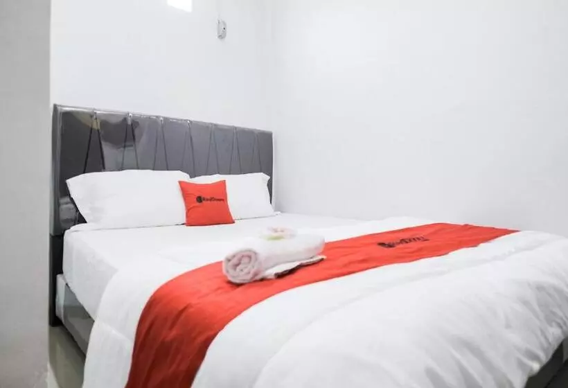 Hotelli Reddoorz Near Jalan Perintis Kemerdekaan Lampung