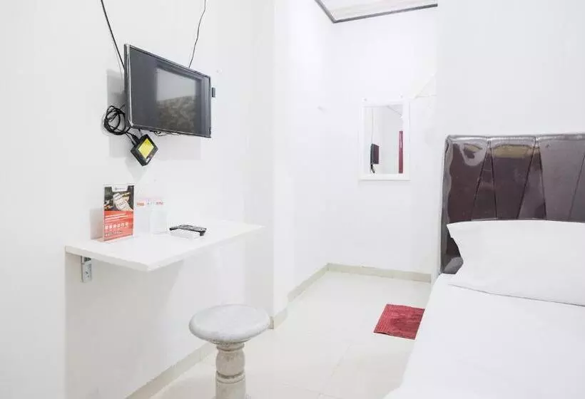 Hotelli Reddoorz Near Jalan Perintis Kemerdekaan Lampung