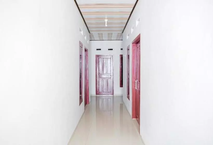 Hotelli Reddoorz Near Jalan Perintis Kemerdekaan Lampung