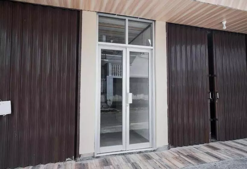 Hotelli Reddoorz Near Jalan Perintis Kemerdekaan Lampung