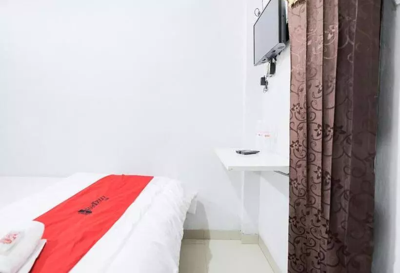 Hotelli Reddoorz Near Jalan Perintis Kemerdekaan Lampung
