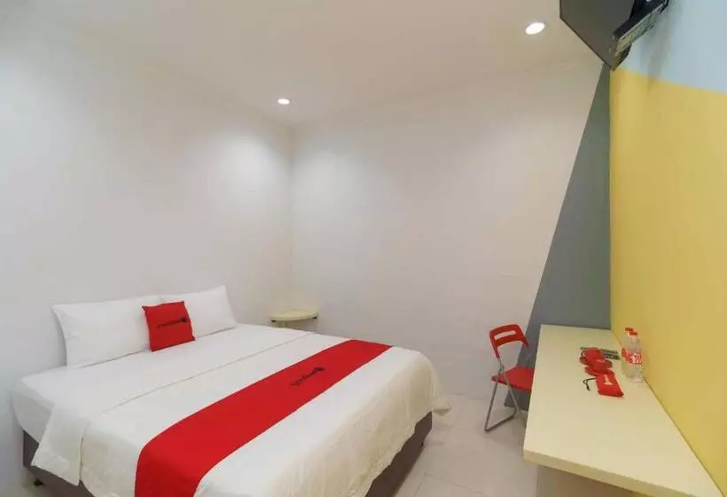 Hotelli Reddoorz @ Taman Galaxy Bekasi